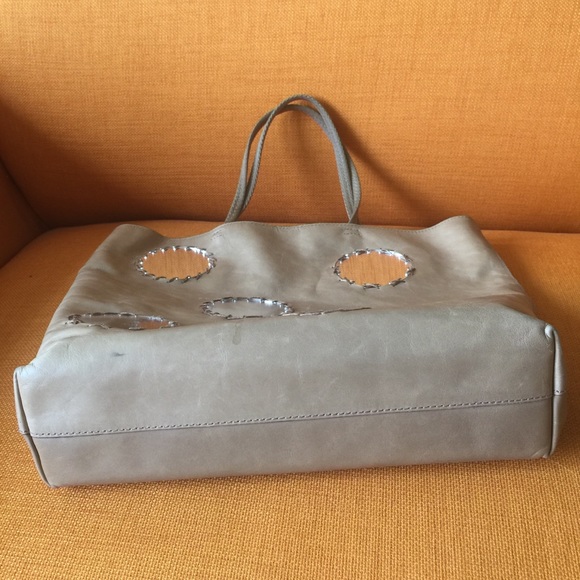 VINTAGE PRADA VERY RARE MIRROR BEIGE TOTE BAG - Picture 5 of 12